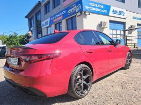 Alfa Romeo Giulia - 2021