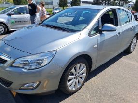 Opel Astra - 2010