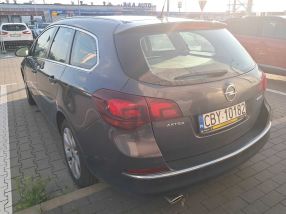 Opel Astra - 2013