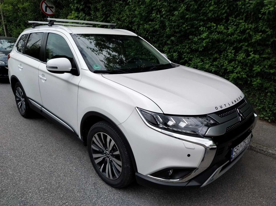 Mitsubishi Outlander - 2020