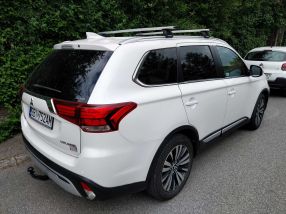 Mitsubishi Outlander - 2020