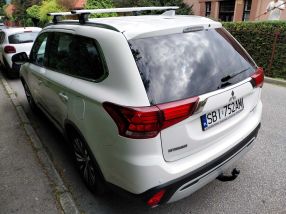 Mitsubishi Outlander - 2020