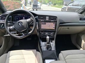 Volkswagen Golf - 2017