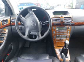 Toyota Avensis - 2004
