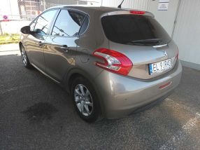 Peugeot 208 - 2013