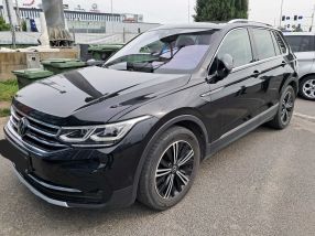 Volkswagen Tiguan - 2021