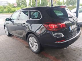 Opel Astra - 2013