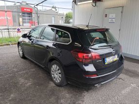 Opel Astra - 2011