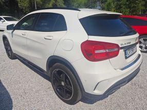 Mercedes-Benz GLA - 2015