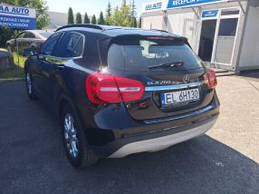 Mercedes-Benz GLA - 2015