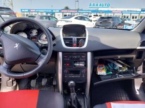 Peugeot 207 - 2012