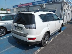 Mitsubishi Outlander - 2010
