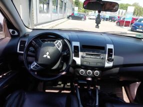 Mitsubishi Outlander - 2008