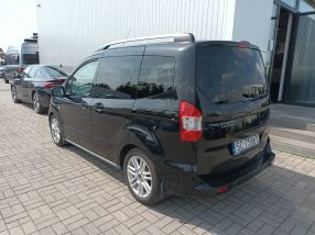 Ford Tourneo Courier - 2020