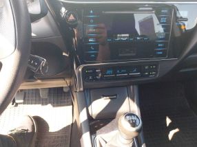 Toyota Auris - 2015