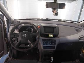 Nissan Almera Tino - 2003