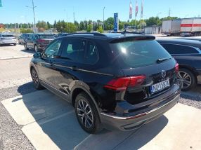 Volkswagen Tiguan - 2021