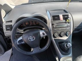 Toyota Auris - 2013