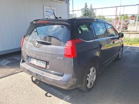 Peugeot 5008 - 2012