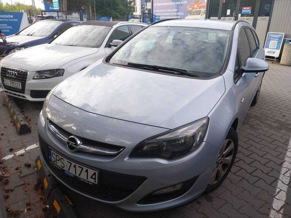 Opel Astra - 2014