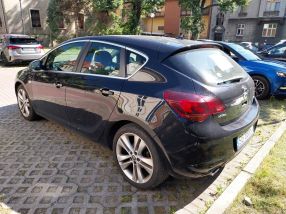 Opel Astra - 2010