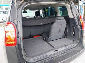 Peugeot 5008 - 2012