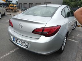 Opel Astra - 2013