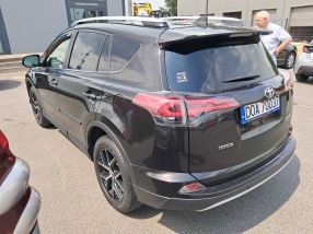 Toyota RAV 4 - 2016