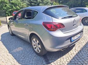Opel Astra - 2015