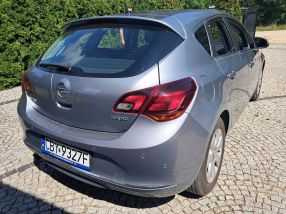 Opel Astra - 2015