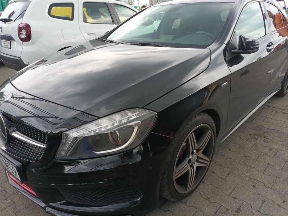 Mercedes-Benz A - 2013