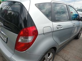 Mercedes-Benz A - 2010