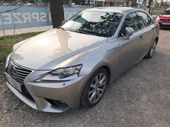 Lexus IS