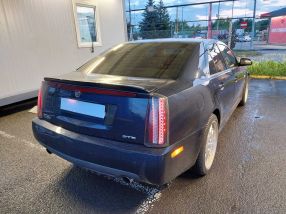 Cadillac STS - 2005