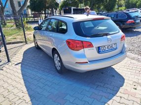 Opel Astra - 2014