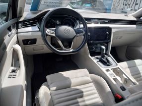 Volkswagen Passat - 2022