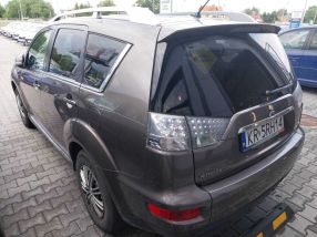 Mitsubishi Outlander - 2010
