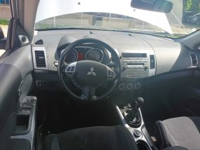 Mitsubishi Outlander - 2008