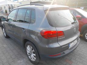 Volkswagen Tiguan - 2015