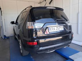 Mitsubishi Outlander - 2010