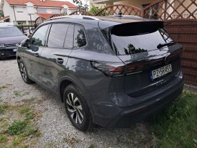 Volkswagen Tiguan - 2024