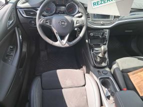 Opel Astra - 2021