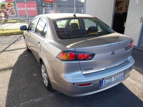 Mitsubishi Lancer - 2012