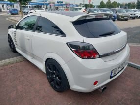 Opel Astra - 2010