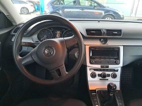 Volkswagen Passat - 2013