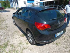 Opel Astra - 2014
