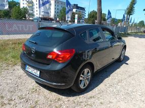 Opel Astra - 2014