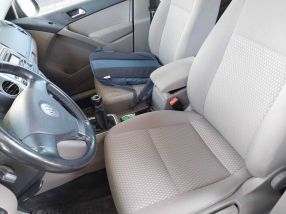 Volkswagen Tiguan - 2010