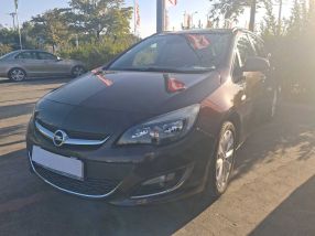 Opel Astra - 2012