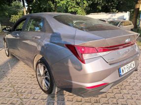 Hyundai Elantra - 2023